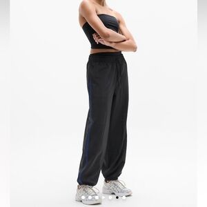 NWT! Athleta Daybreak Midrise Jogger - Black/Navy - XS